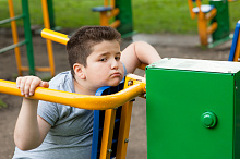 Физические упражнения могут улучшить работу мозга у детей с ожирением