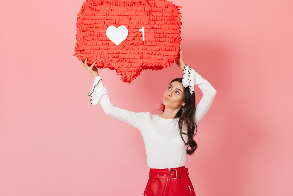 Лайки в социальных сетях делают нас счастливыми или несчастными?