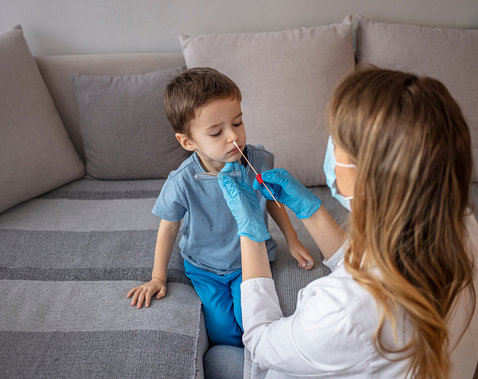 Могут ли частые респираторные вирусные инфекции защищать детей от симптомной SARS-CoV-2 инфекции?