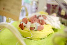 Связь между парентеральным питанием и ретинопатией и новорожденных 