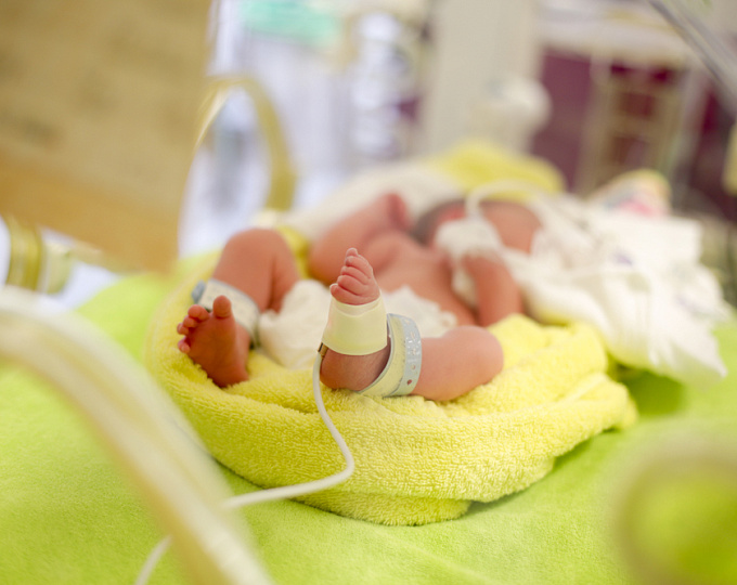 Связь между парентеральным питанием и ретинопатией и новорожденных 