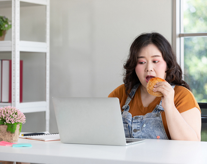 Склонность к эмоциональному перееданию можно объяснять более низкий ответ на терапию GLP-1RA