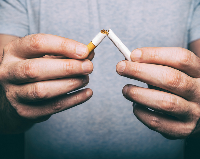 Как курение влияет на краткосрочные исходы инсульта?