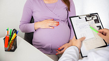 Беременность у женщин с периодической болезнью