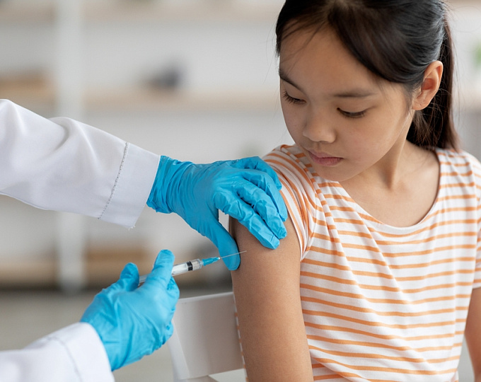 Отсутствие связи между вакцинами, содержащими алюминий, и хроническими заболеваниями у детей