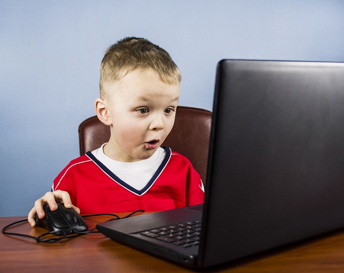 ВОЗ рекомендует ограничить времяпровождение за экраном у детей до 5 лет 