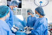 Сравнение долгосрочных исходов при хирургической и транскатетерной замены аортального клапана
