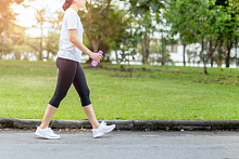 Полтора часа ходьбы в неделю позволяют снизить риск микрососудистых осложнений сахарного диабета 
