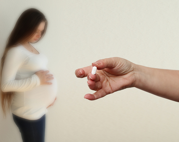 Какая опасность кроется за использованием макролидов во время беременности?