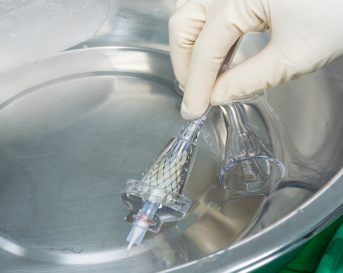 TAVI или хирургическое вмешательство у пациентов низкого риска: результаты 8-летнего наблюдения