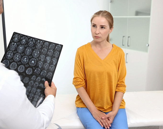 Способ родоразрешения и риск развития инсульта у женщин с болезнью моямоя