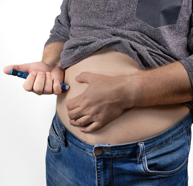 Какое влияние оказывают психиатрические расстройства на назначение гипогликемической терапии пациентам с сахарным диабетом 2 типа?