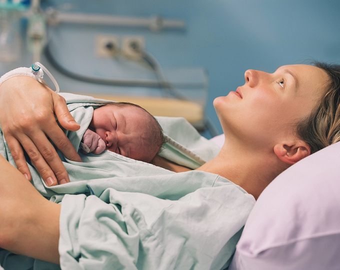 Связь между способом родоразрешения и заболеваниями, связанными с развитием нервной системы 