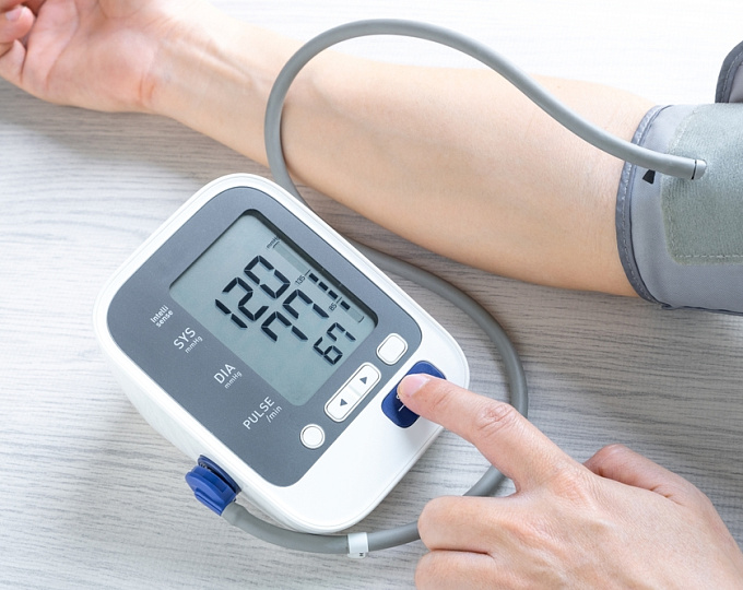 Комбинированная терапия превосходит удвоенную дозу монотерапии в контроле артериального давления