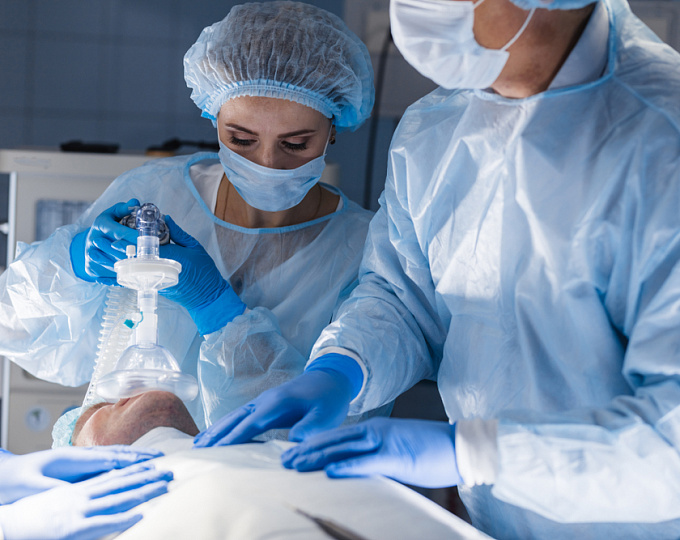 Выбор метода анестезии при операции на шейке бедра у пожилых пациентов