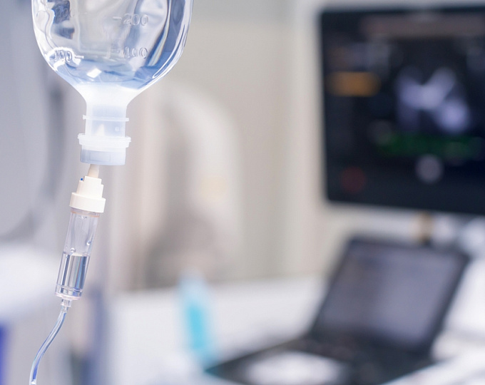 Определяет ли скорость коррекции тяжелой гипонатриемии риск смерти и неврологических событий?