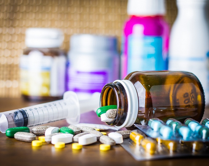 Анализ безопасности FDA, акцент на антидепрессанты и антибиотики 