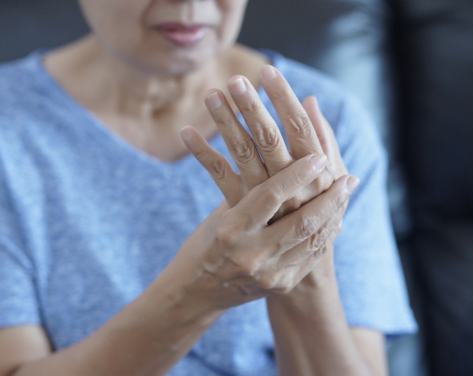 Заблуждение об эффективности гидрохлорохина в лечении остеоартрита кистей рук