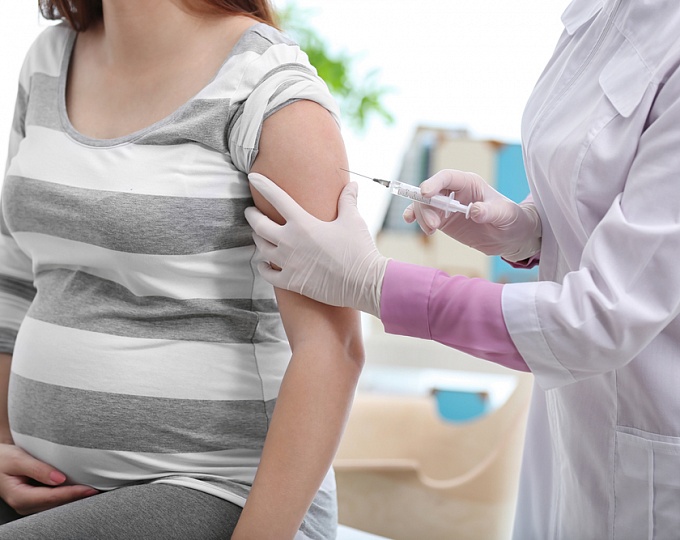 Следует ли опасаться вакцинации против гриппа во время беременности? 