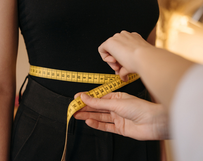 Как изменение массы тела влияет на секрецию инсулина?